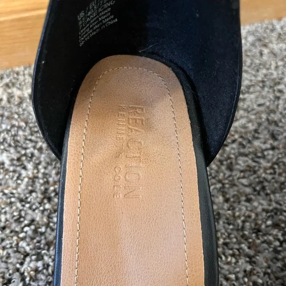 Kenneth Cole Reaction Black Wedge Sandals with Ankle Strap - Picture 5 of 8